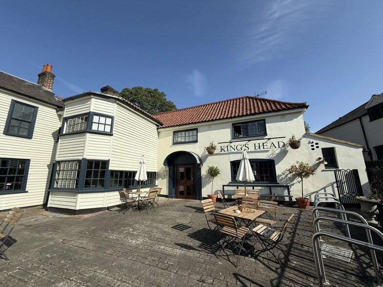 1 Roehampton High St, London for sale - Building Photo - Image 2 of 9