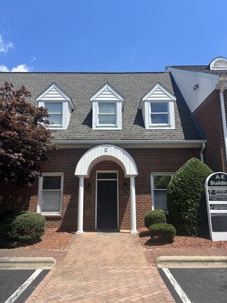 Plus de détails pour 1365 Westgate Center Dr, Winston-Salem, NC - Bureau à vendre