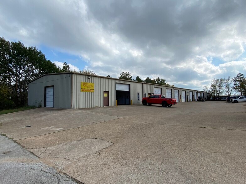 3816 Timms St, Tyler, TX à louer - Photo du bâtiment - Image 2 de 2