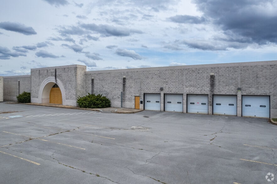 3055 Black Gap Rd, Chambersburg, PA for lease - Building Photo - Image 2 of 7