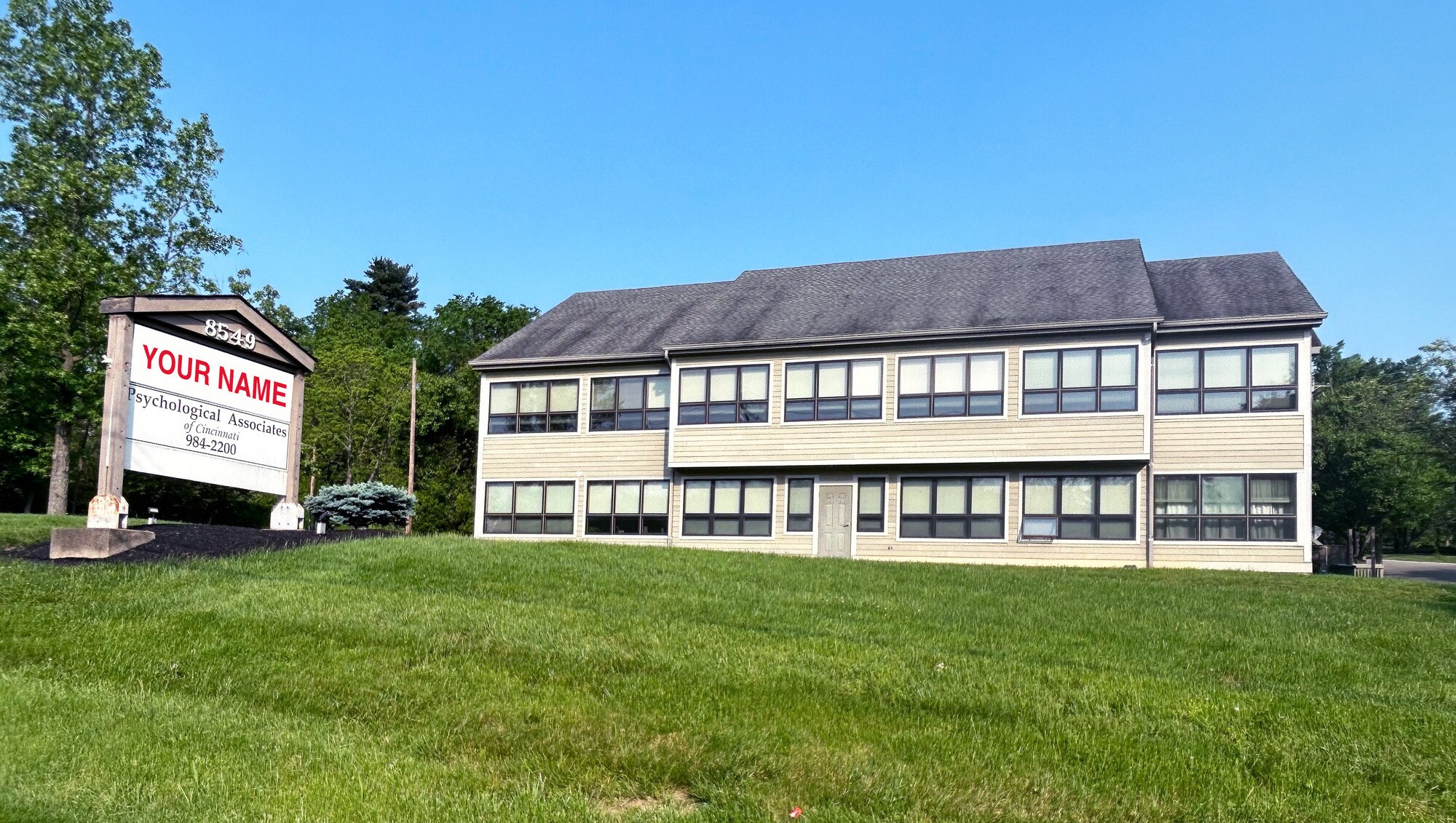 8549 Montgomery Rd, Cincinnati, OH à louer Photo du bâtiment- Image 1 de 18