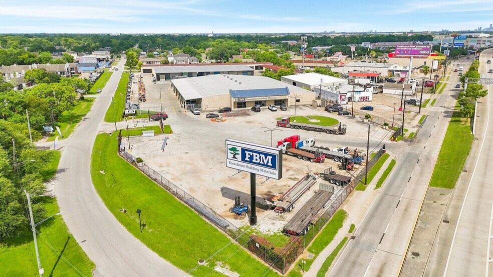 10700 Gulf Fwy, Houston, TX à louer - Photo du bâtiment - Image 2 de 23