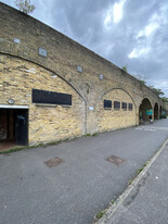 80-90 Millwall Park Arches - Services immobiliers commerciaux