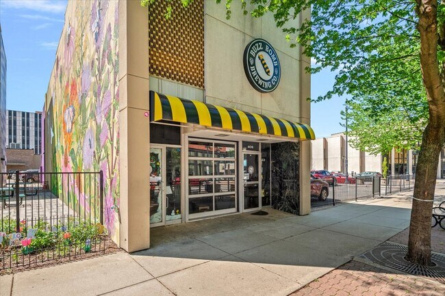 More details for 406 E Adams St, Springfield, IL - Retail for Sale
