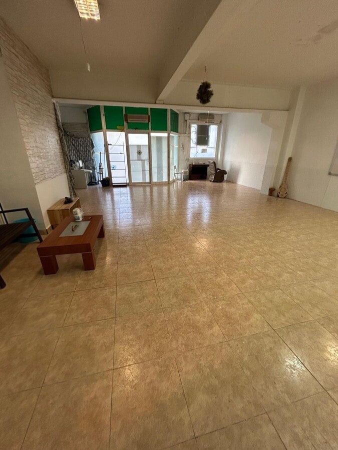 Terrassa, BAR 08225 - Unité 1 - - Photo intérieure - Image 1 of 6