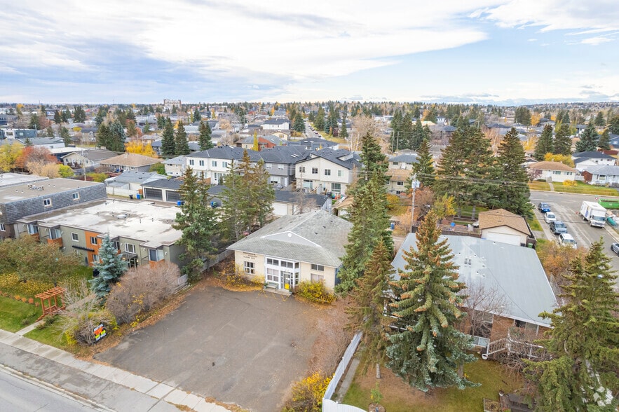 4131 Bow Trl SW, Calgary, AB for lease - Aerial - Image 3 of 5