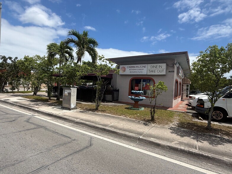 14005 W Dixie Hwy, North Miami, FL à vendre - Photo du bâtiment - Image 2 de 6