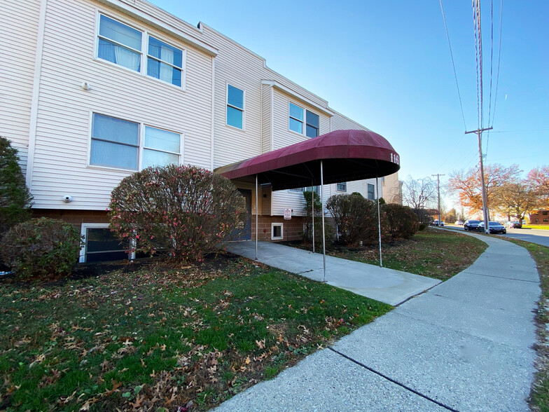 110-116 Project Rd, Troy, NY for sale - Building Photo - Image 1 of 1