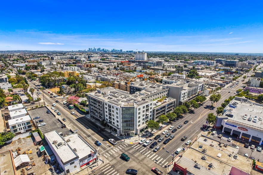 1234 N La Brea Ave, West Hollywood, CA for lease - Building Photo - Image 2 of 16