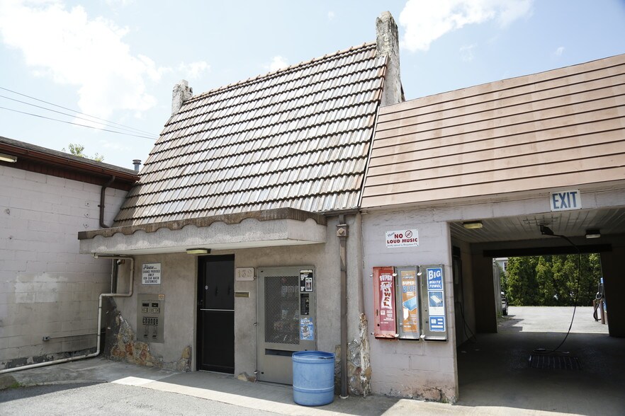 132 S High St, Morgantown, WV à vendre - Photo du bâtiment - Image 3 de 12