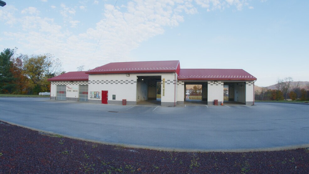 1 Liberty Ln, Jonestown, PA à vendre - Photo du bâtiment - Image 2 de 16