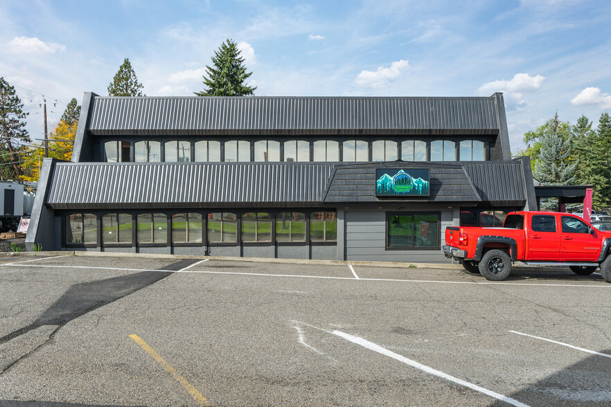 9505 N Division St, Spokane, WA for lease - Building Photo - Image 2 of 8