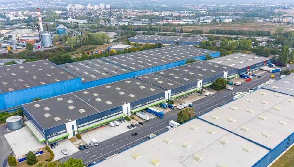 Industrial in SAINT-OUEN-L'AUMONE for lease - Aerial - Image 1 of 2