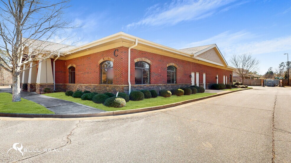 3700 Ridge Rd, Buford, GA à louer - Photo du bâtiment - Image 3 de 11