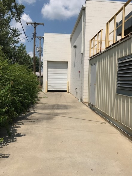 689 S Miami St, West Milton, OH for lease - Building Photo - Image 3 of 3