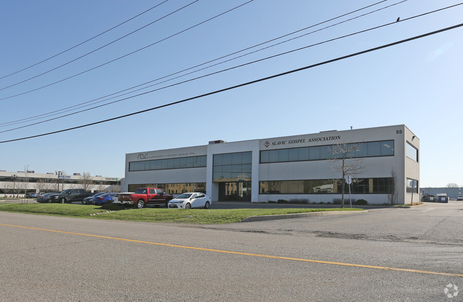 55 Fleming Dr, Cambridge, ON for lease - Primary Photo - Image 1 of 14