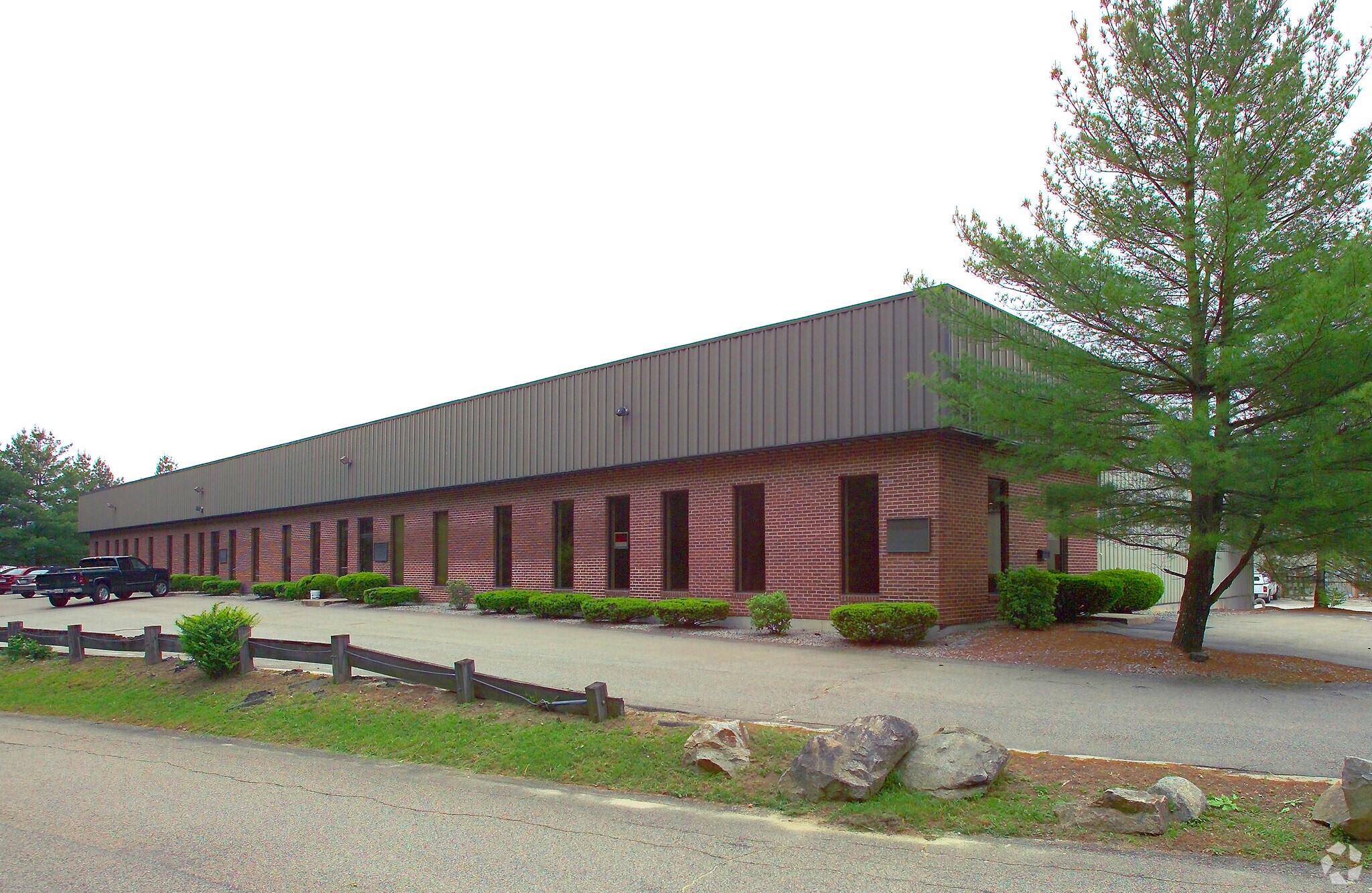 200 Recreation Park Dr, Hingham, MA for lease Primary Photo- Image 1 of 4