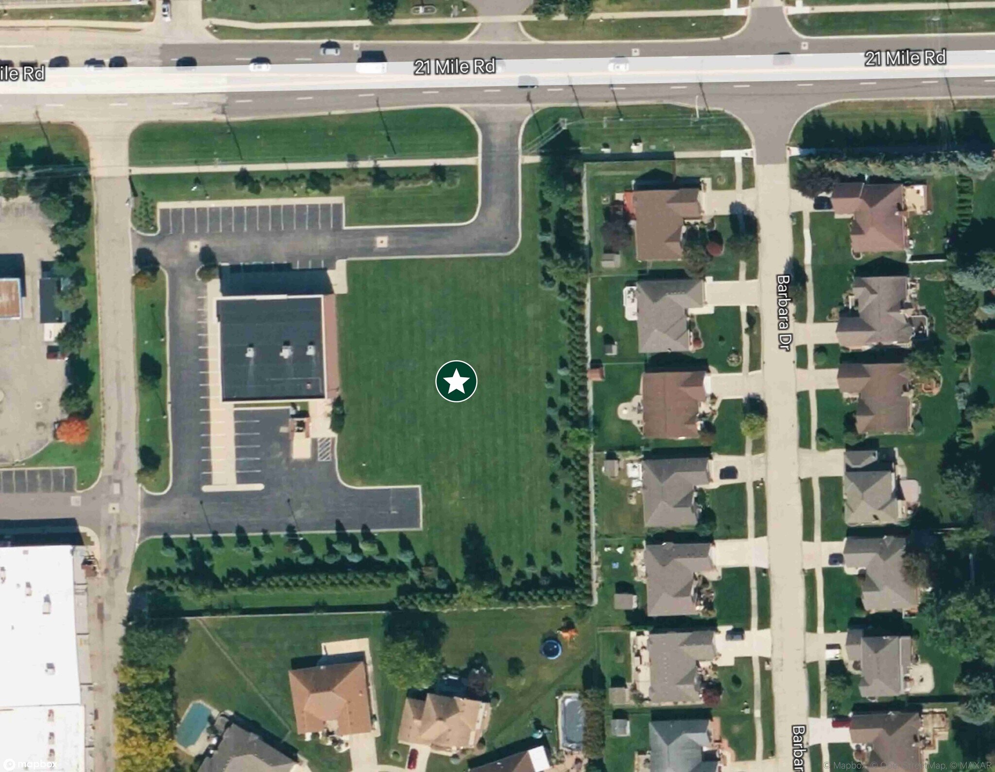 15300 21 Mile Rd, Macomb Township, MI à vendre Photo du bâtiment- Image 1 de 6