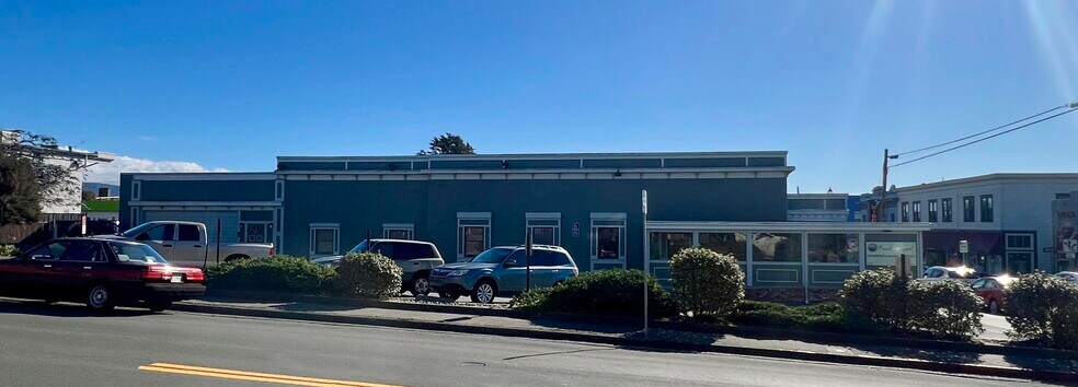 1070 H St, Arcata, CA à vendre - Photo du bâtiment - Image 3 de 44