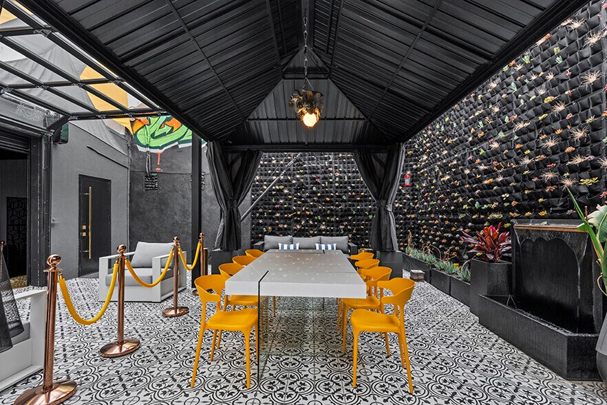 8687 Venice Blvd, Los Angeles, CA à louer - Photo du bâtiment - Image 3 de 17