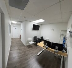 6405 NW 36th St, Miami, FL for lease Interior Photo- Image 2 of 7