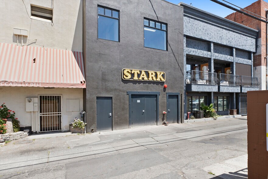 939 10th St, Modesto, CA à louer - Photo du bâtiment - Image 3 de 48