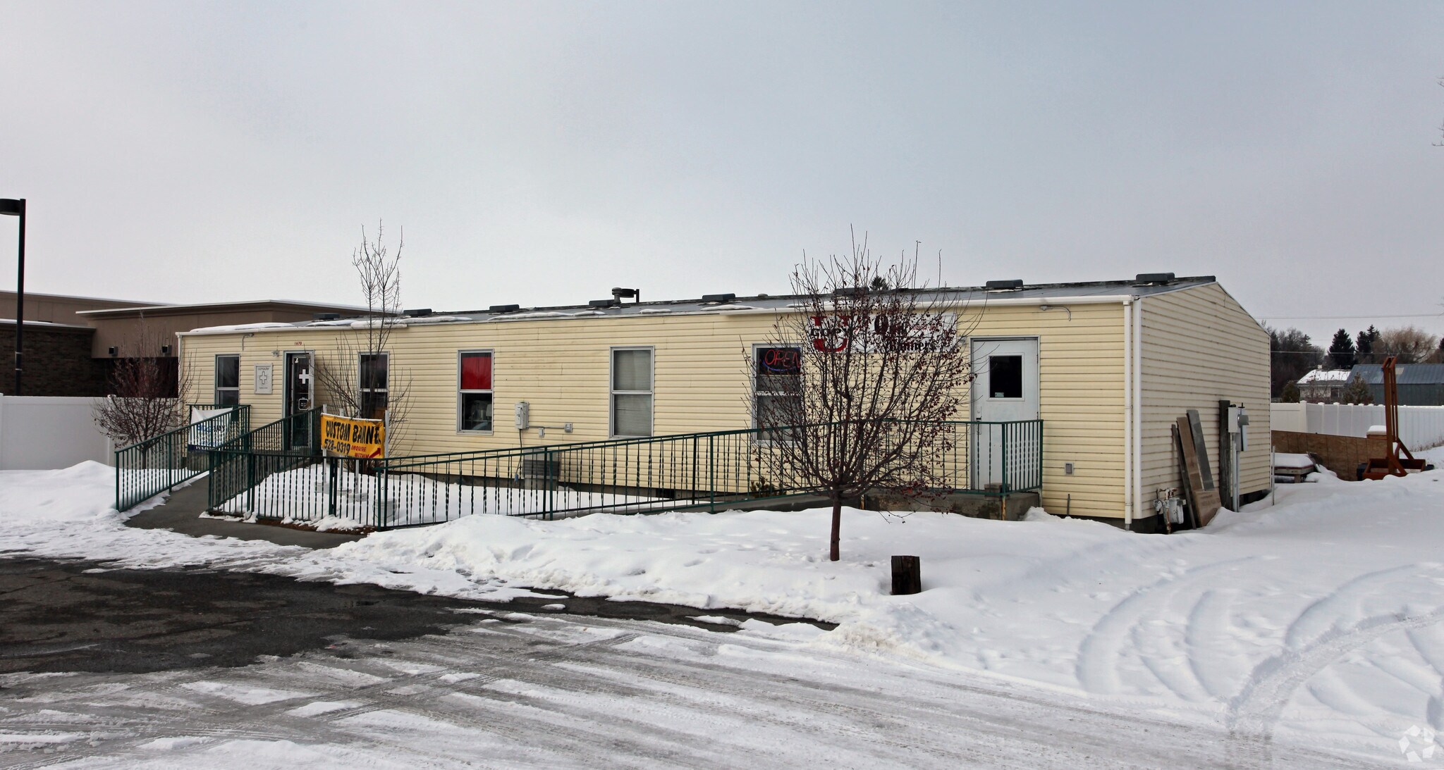 1670 W Broadway St, Idaho Falls, ID à vendre Photo principale- Image 1 de 1