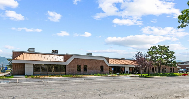 443-455 W Bearcat Dr, Salt Lake City, UT à louer - Photo du bâtiment - Image 3 de 6