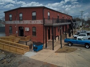 101 W Broadway St, Tipp City, OH à louer Photo intérieure- Image 2 de 41