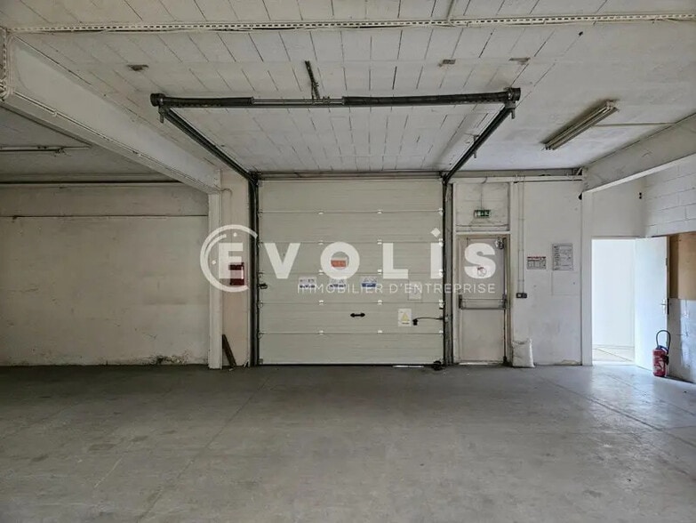 17 Boulevard Arago, Wissous for lease - Interior Photo - Image 2 of 9