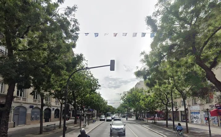 Retail in Paris for lease - Aerial - Image 2 of 3