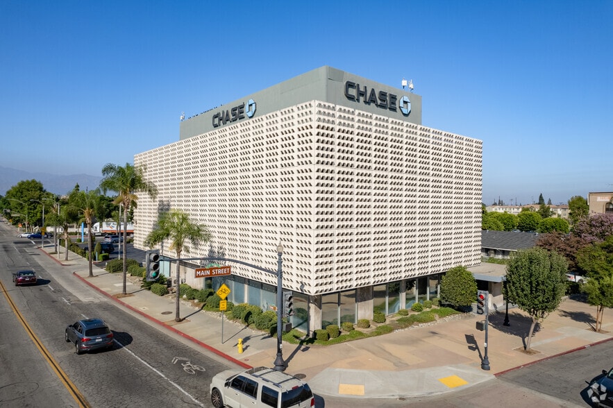 11001 Main St, El Monte, CA for sale - Building Photo - Image 1 of 10