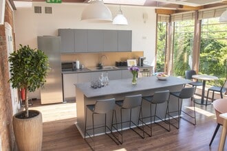 West St, Farnham for lease Interior Photo- Image 1 of 9