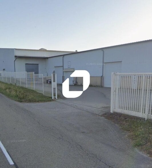 420 Route De Bougé, Sonnay for lease - Building Photo - Image 1 of 7