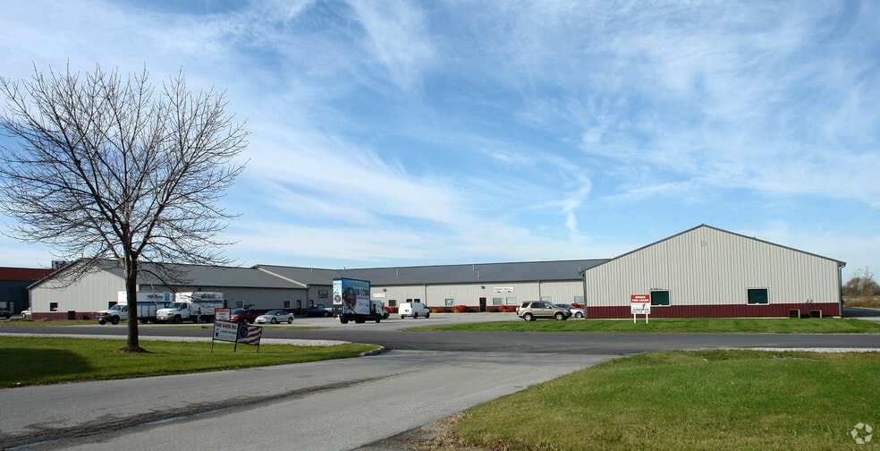 8762 Louisiana St, Merrillville, IN for lease - Building Photo - Image 2 of 3