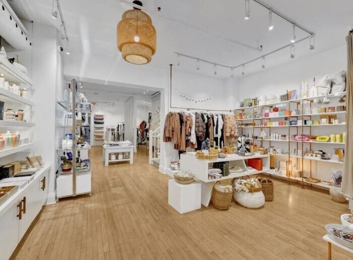 889 Yonge St, Toronto, ON à louer - Photo intérieure - Image 3 de 11