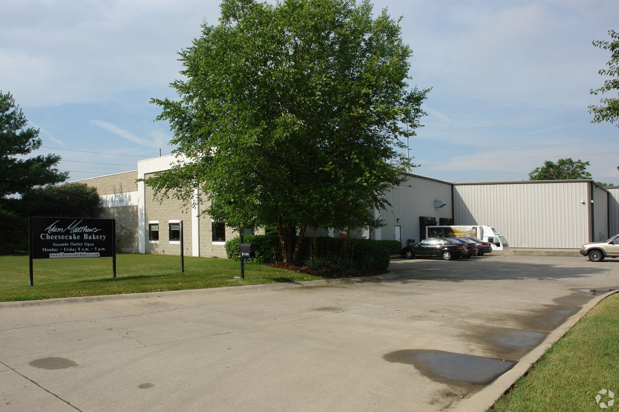 2104 Plantside Dr, Louisville, KY à vendre Photo principale- Image 1 de 3