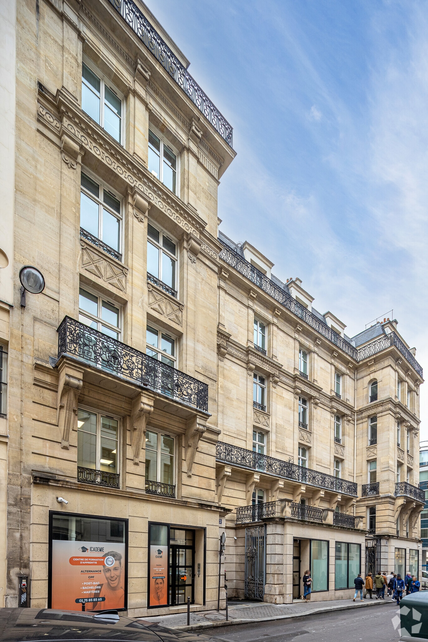 3-5 Rue Saint-Georges, Paris for lease Primary Photo- Image 1 of 6