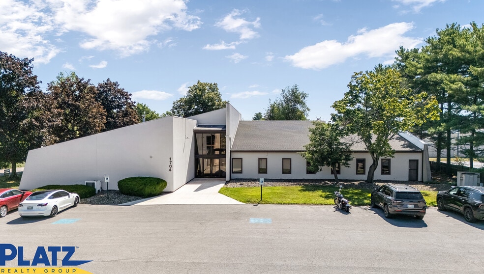 1704 North Rd, Warren, OH à louer - Photo du bâtiment - Image 1 de 7