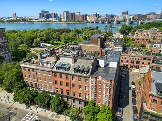 Plus de détails pour 93 Beacon St, Boston, MA - Multi-résidentiel à vendre