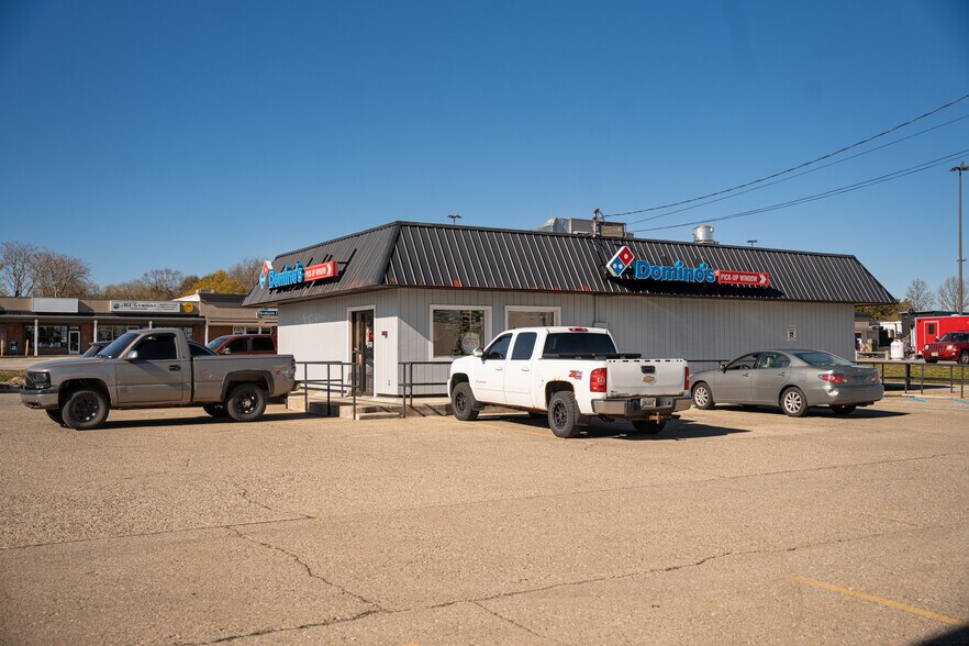 5784 W US Highway 10, Ludington, MI à vendre - Photo du bâtiment - Image 2 de 7