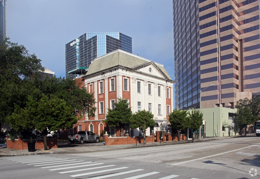 200 N Pierce St, Tampa, FL for sale - Primary Photo - Image 1 of 2
