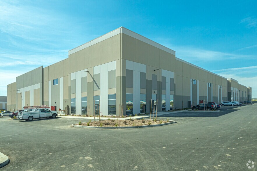 7000 Power Line Rd, Sacramento, CA à louer - Photo du bâtiment - Image 2 de 10