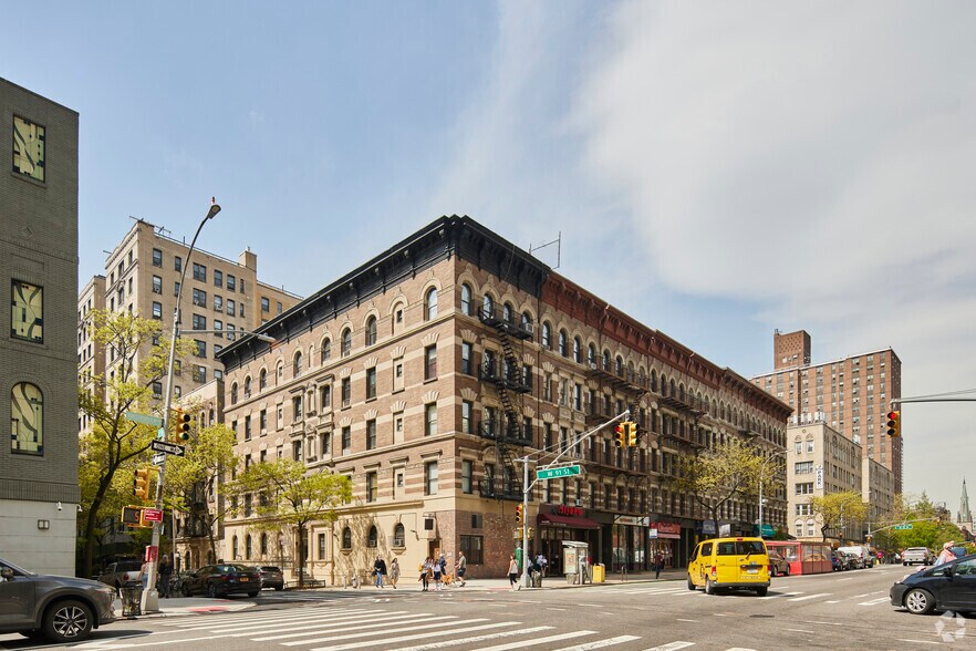 203-205 W 91st St, New York, NY for lease - Primary Photo - Image 1 of 10