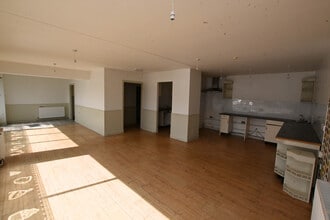 10-15 East Vennel, Alloa for lease Interior Photo- Image 2 of 3