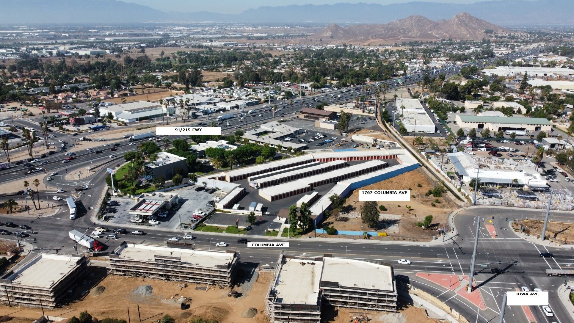 1767 Columbia Ave, Riverside, CA à vendre Photo principale- Image 1 de 5