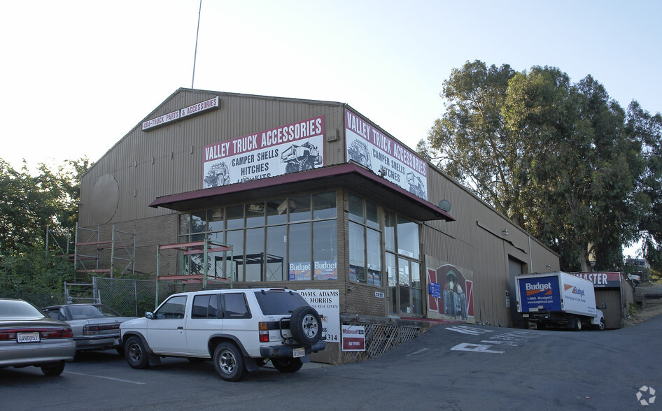 2625-2637 Castro Valley Blvd, Castro Valley, CA à vendre - Photo principale - Image 1 de 1