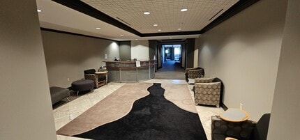 580 S High St, Columbus, OH for lease Interior Photo- Image 2 of 14