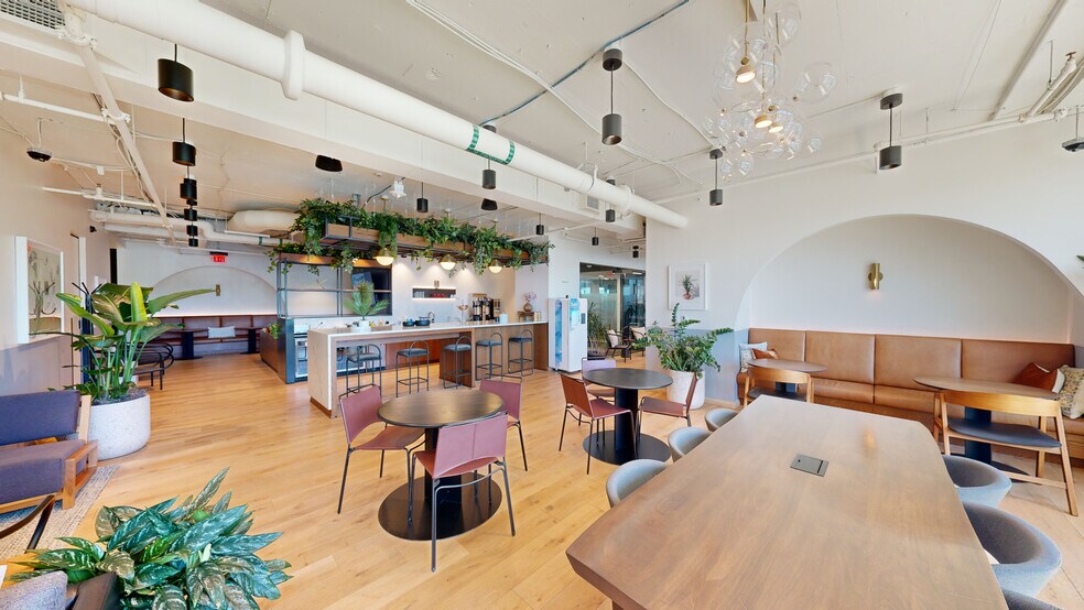 2461 Eisenhower Ave, Alexandria, VA à louer - Numérisation 3D de Matterport - Image 3 de 26