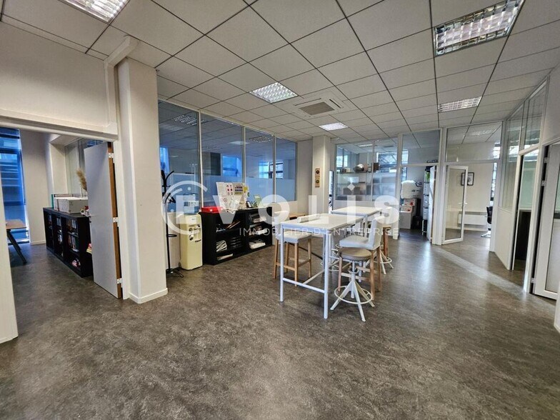 Bureau dans Montrouge à louer - Photo intérieure - Image 2 de 37